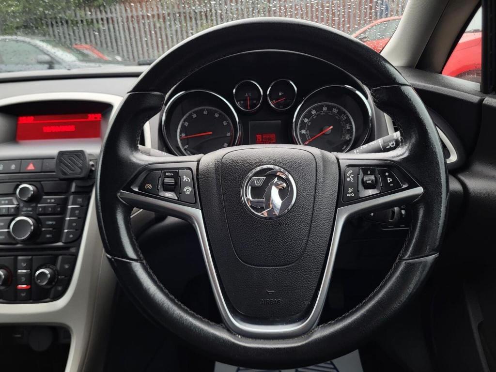 VAUXHALL ASTRA