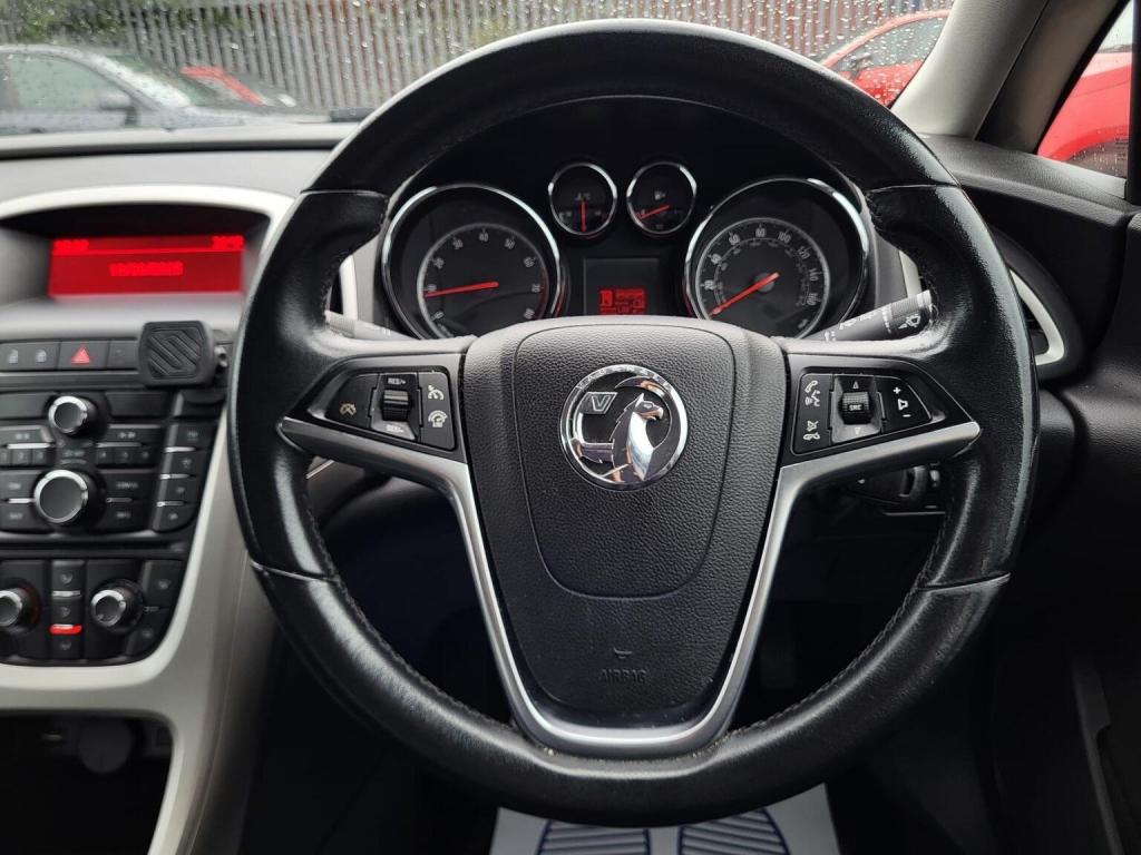 VAUXHALL ASTRA