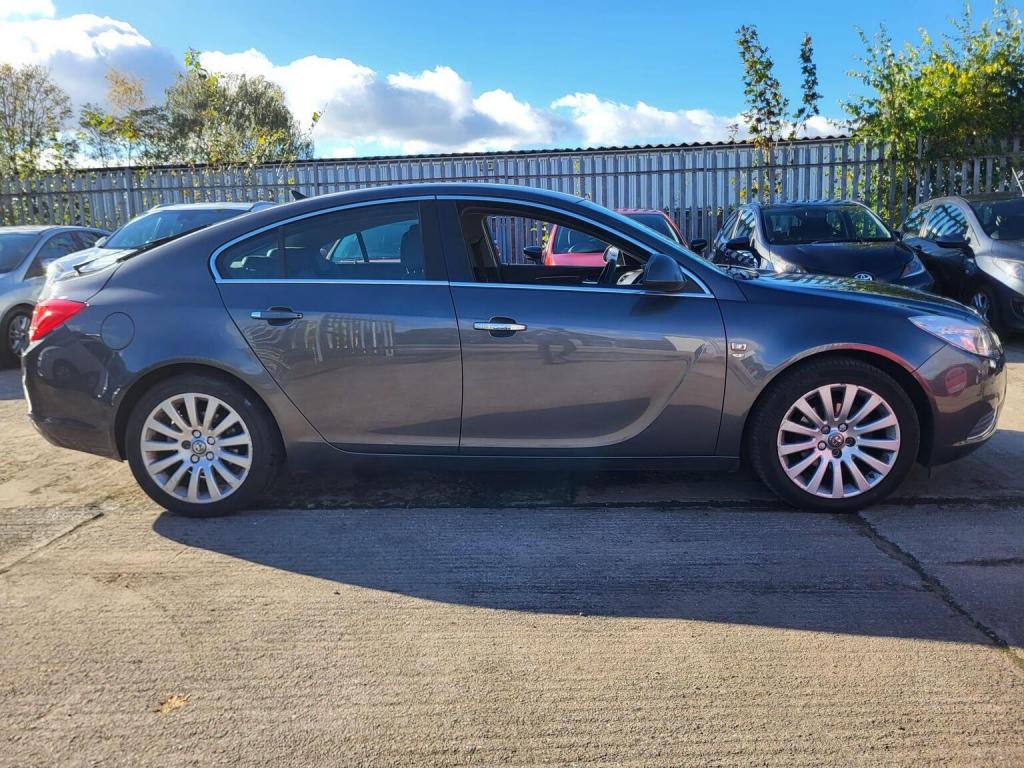 VAUXHALL INSIGNIA