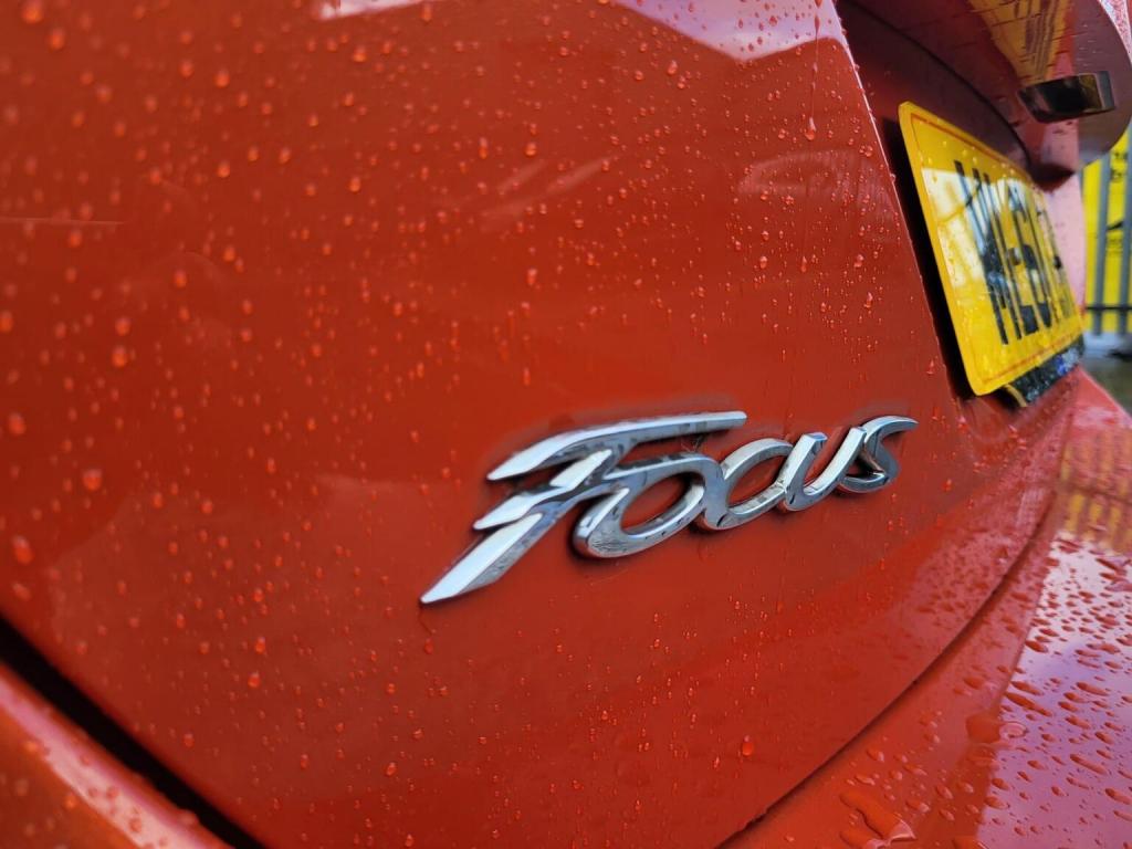 FORD FOCUS