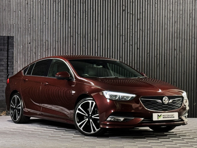 VAUXHALL INSIGNIA 2.0 Turbo D BlueInjection SRi VX Line Nav