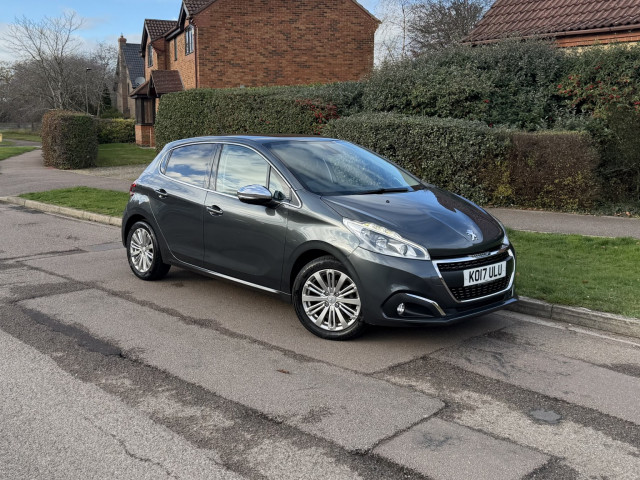 PEUGEOT 208 1.2 PureTech Allure