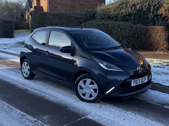 TOYOTA AYGO 1.0 VVT-i x-play