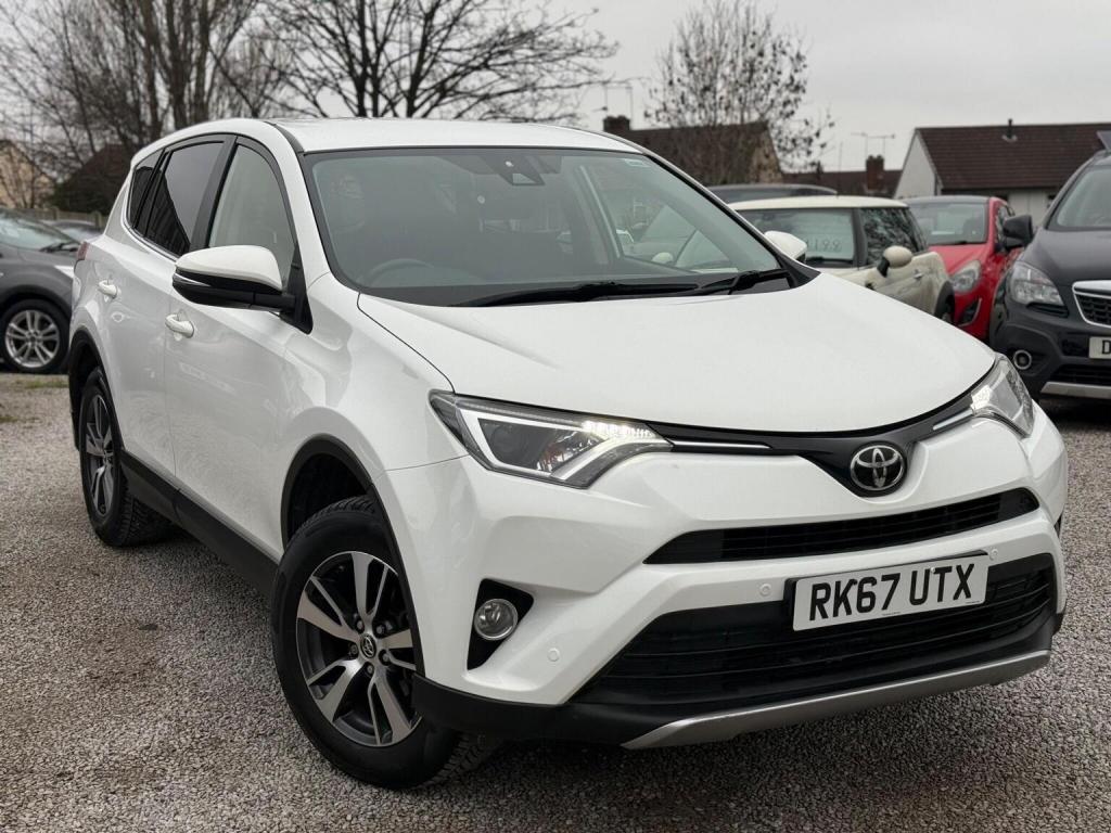 TOYOTA RAV4 2.0 D-4D Business Edition Euro 6 (s/s) 5dr (Safety Sense, Nav)