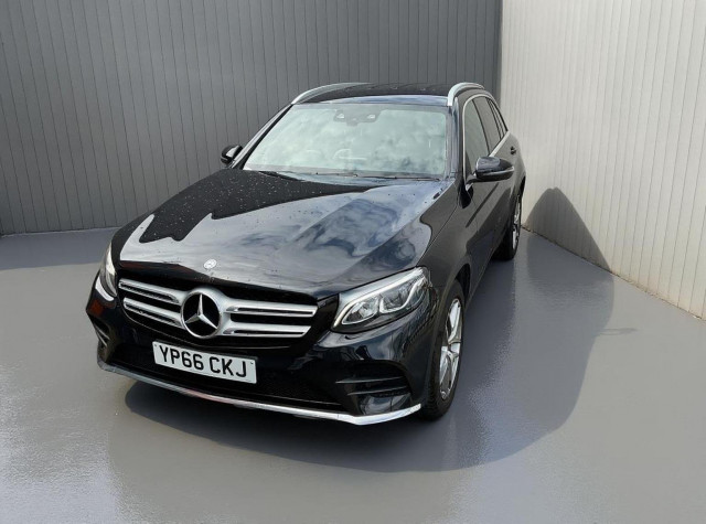 MERCEDES-BENZ