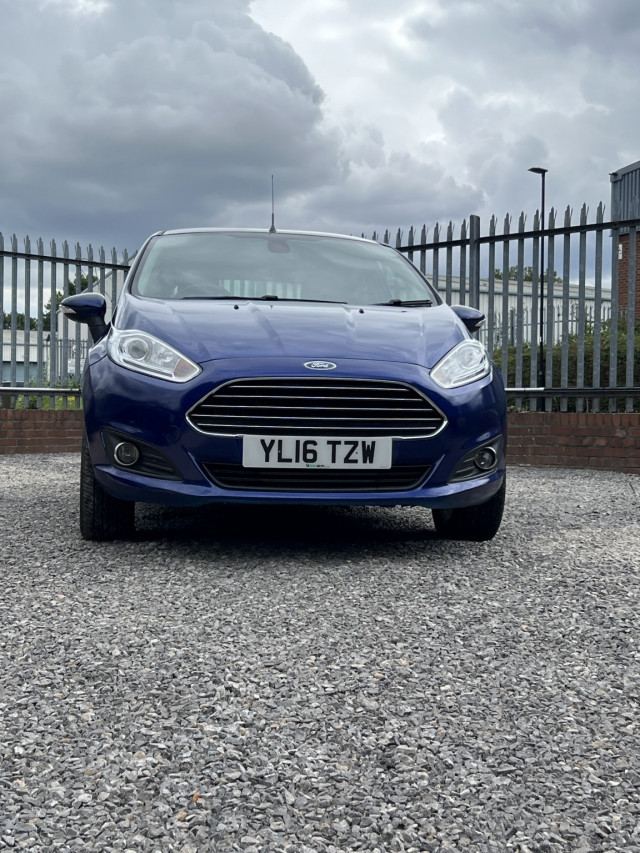 FORD FIESTA 1.5 TDCi Titanium