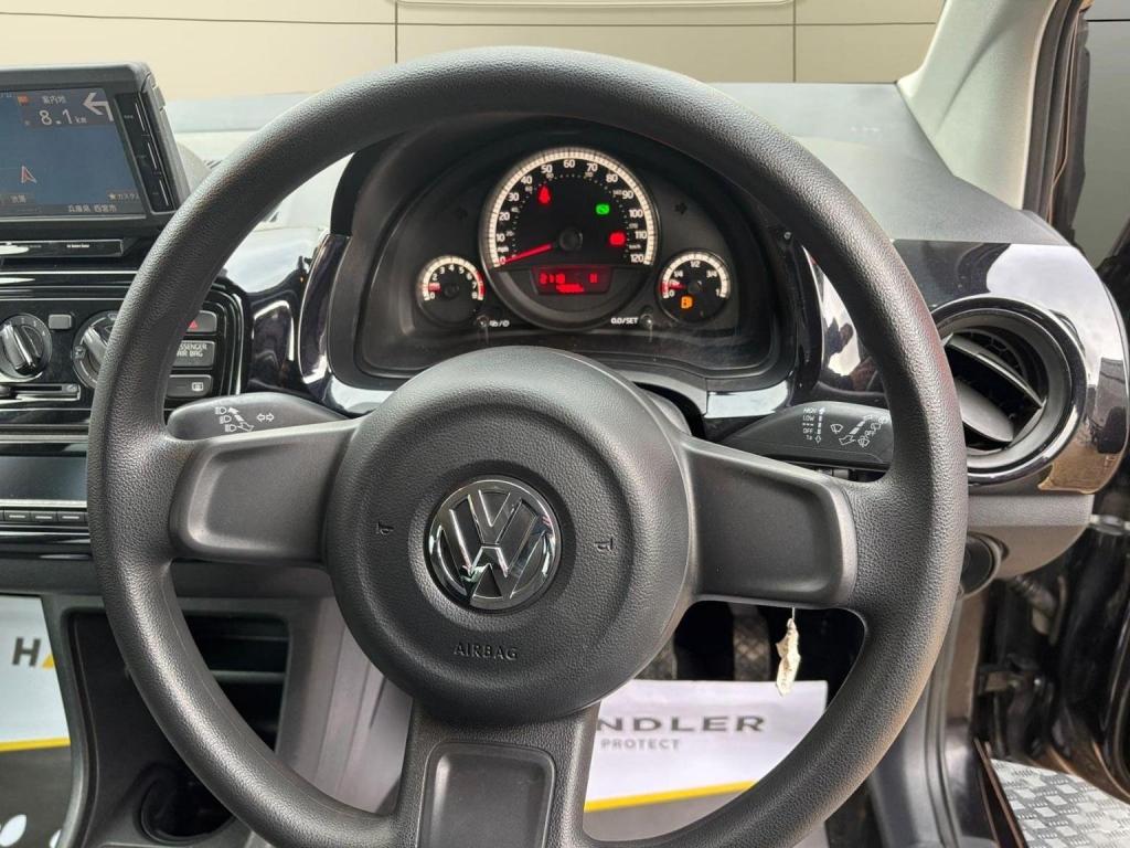 VOLKSWAGEN UP