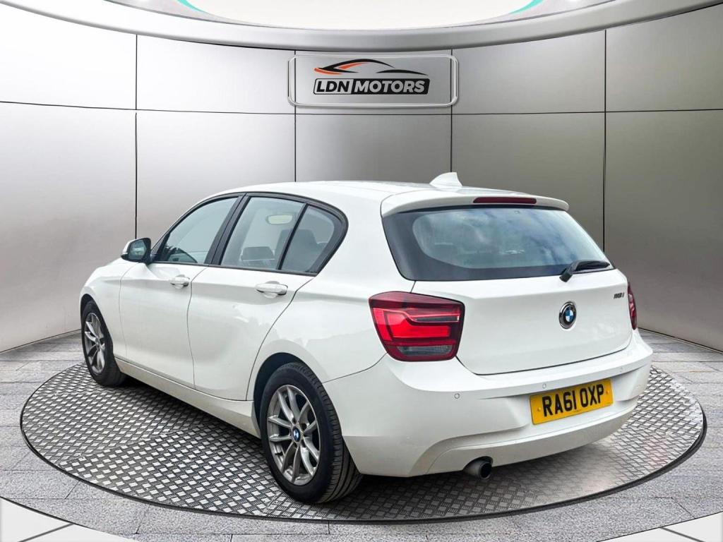 BMW 1 SERIES