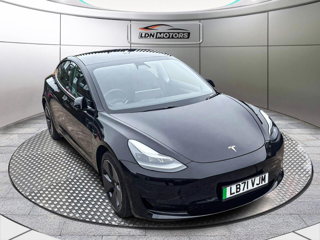 TESLA MODEL 3