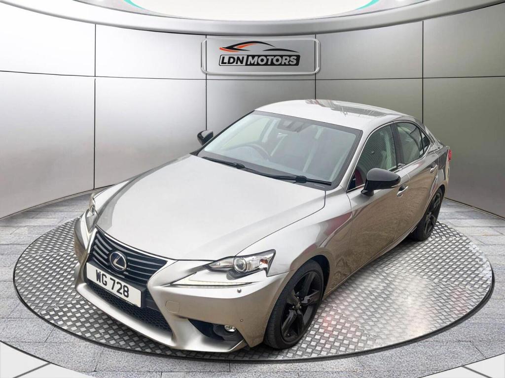 LEXUS IS