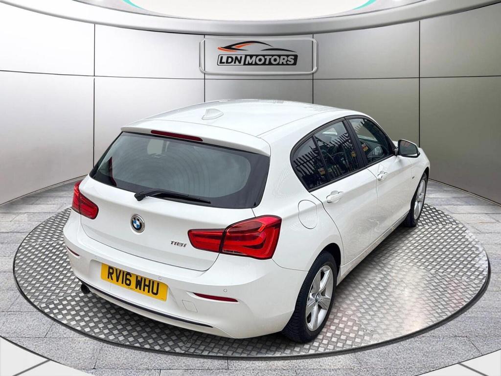 BMW 1 SERIES