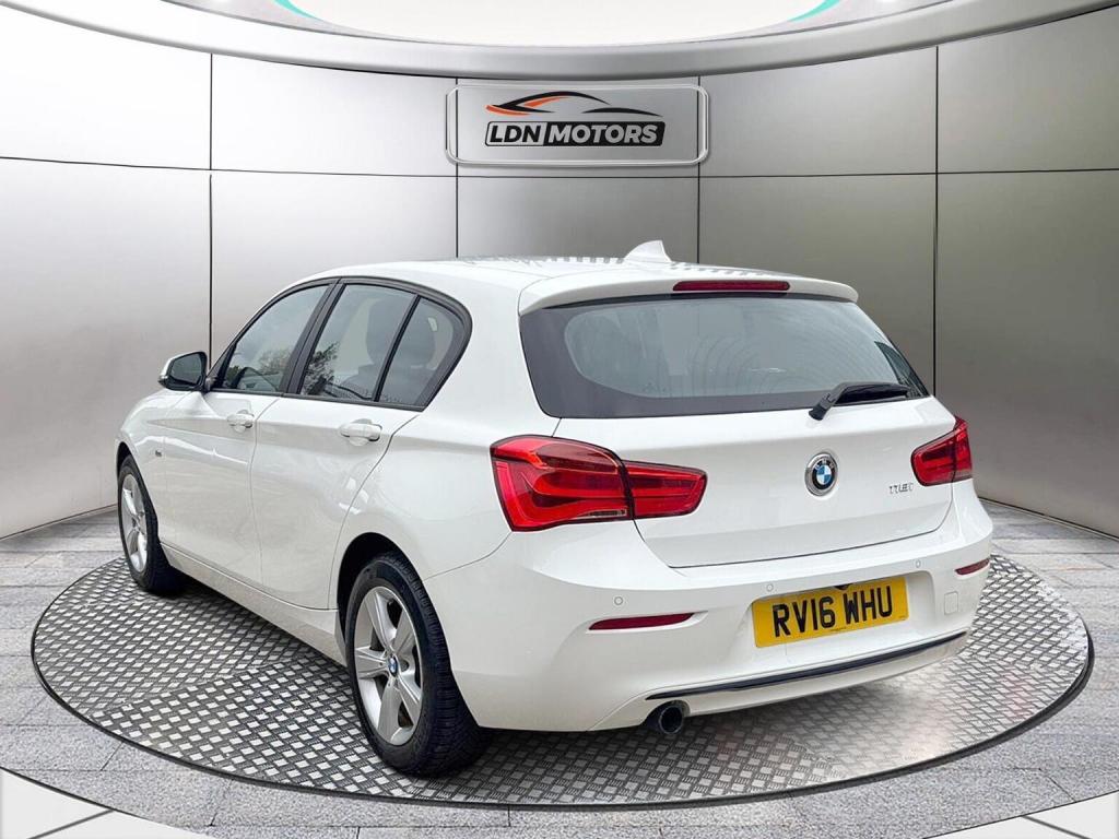 BMW 1 SERIES