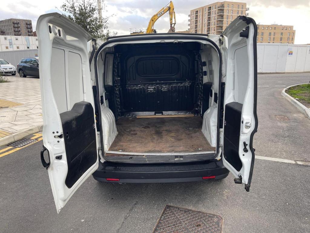 VAUXHALL COMBO