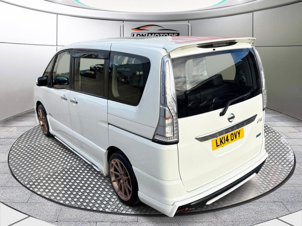 NISSAN SERENA