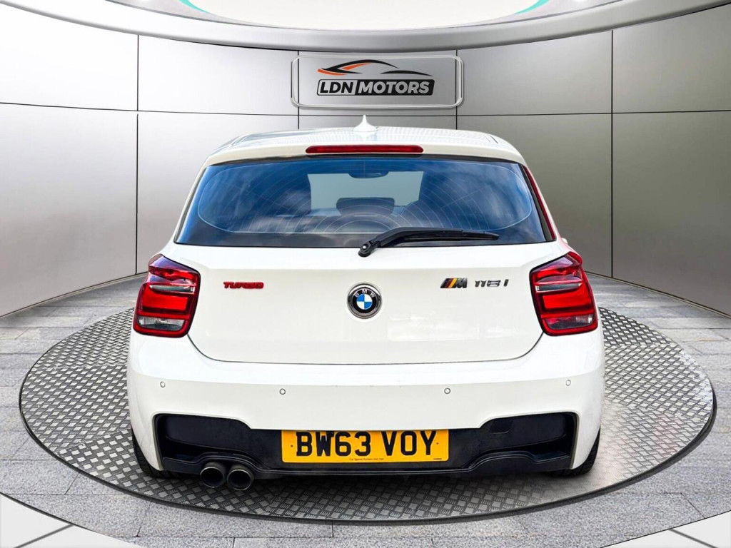BMW 1 SERIES