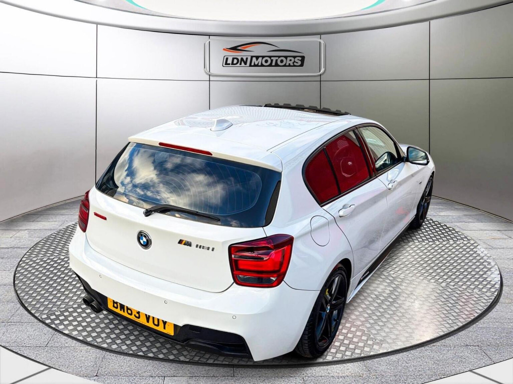 BMW 1 SERIES
