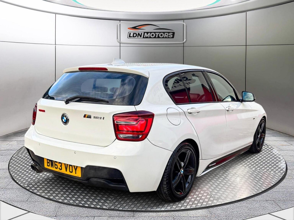 BMW 1 SERIES