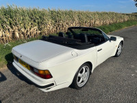 PORSCHE 944
