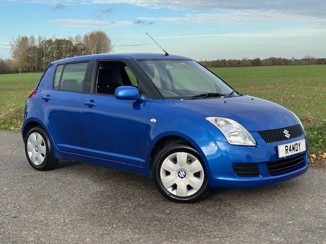 SUZUKI SWIFT