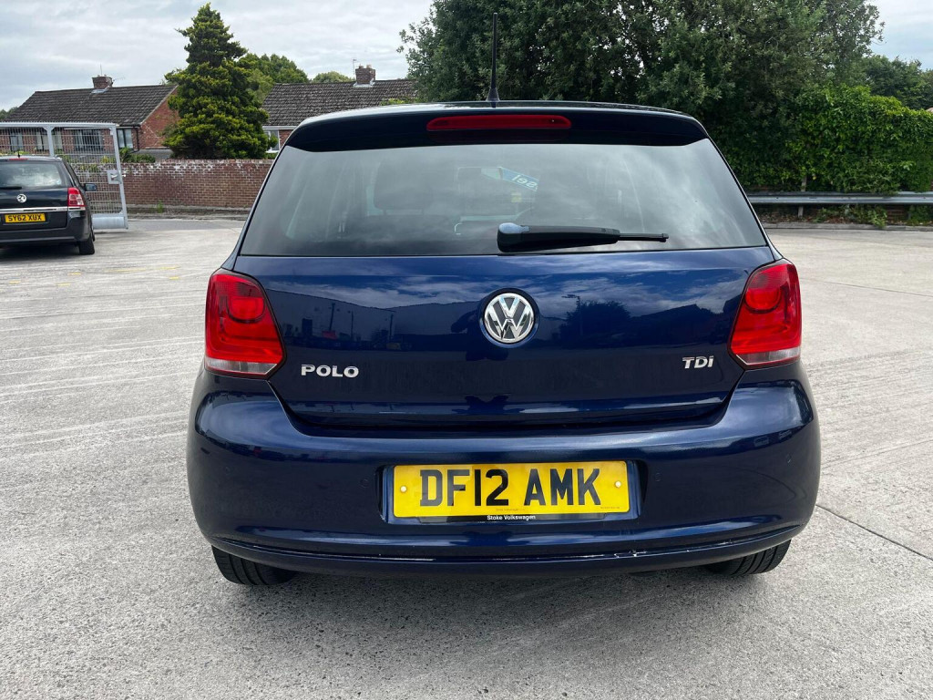 VOLKSWAGEN POLO