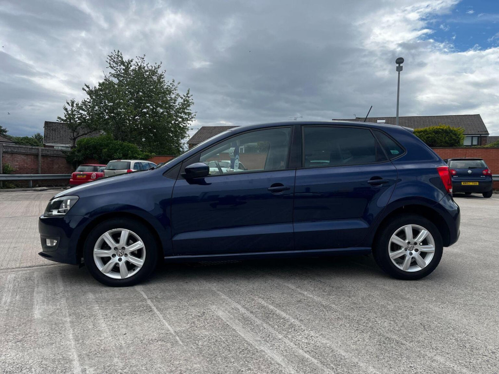 VOLKSWAGEN POLO