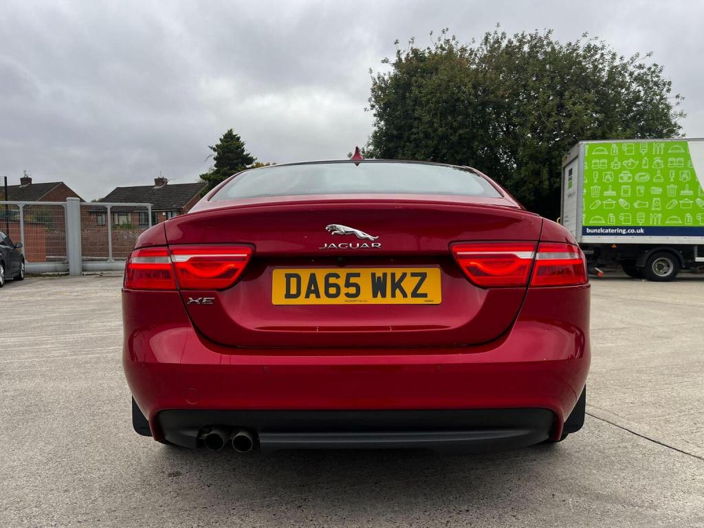 JAGUAR XE