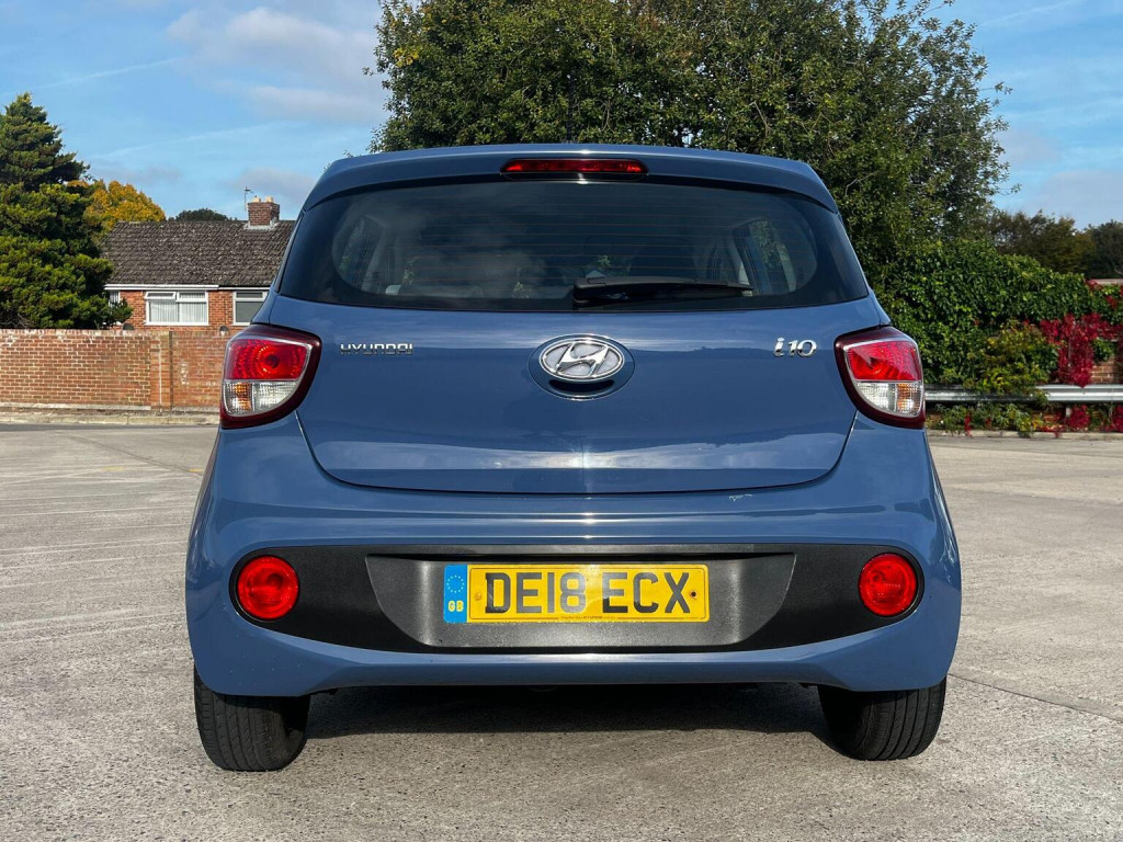 HYUNDAI I10