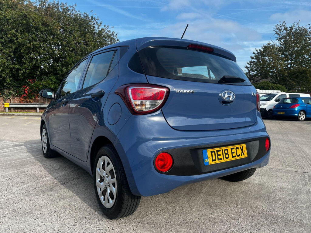 HYUNDAI I10