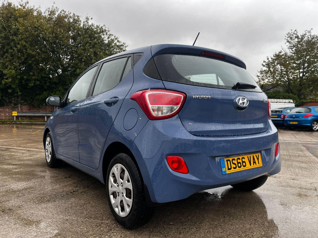 HYUNDAI I10
