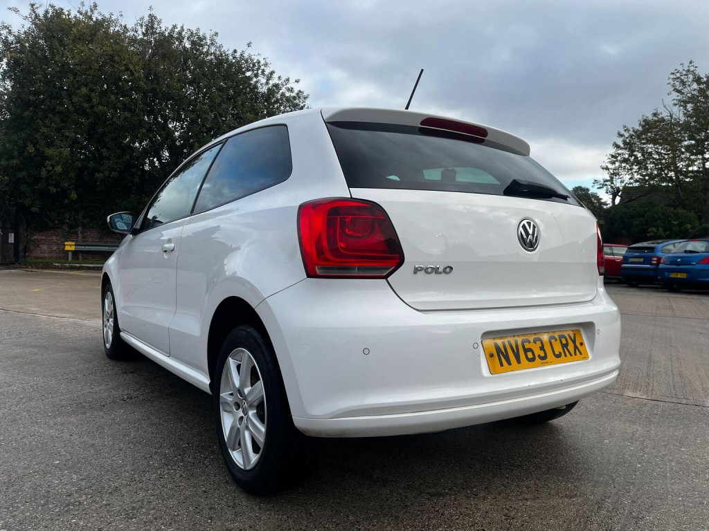 VOLKSWAGEN POLO