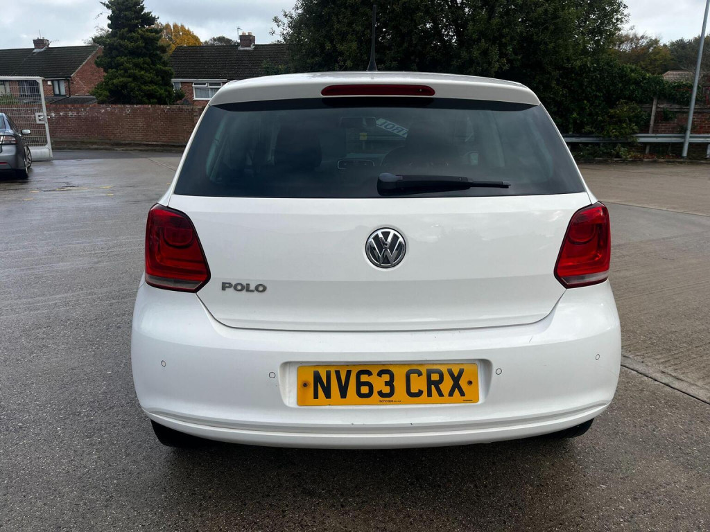 VOLKSWAGEN POLO