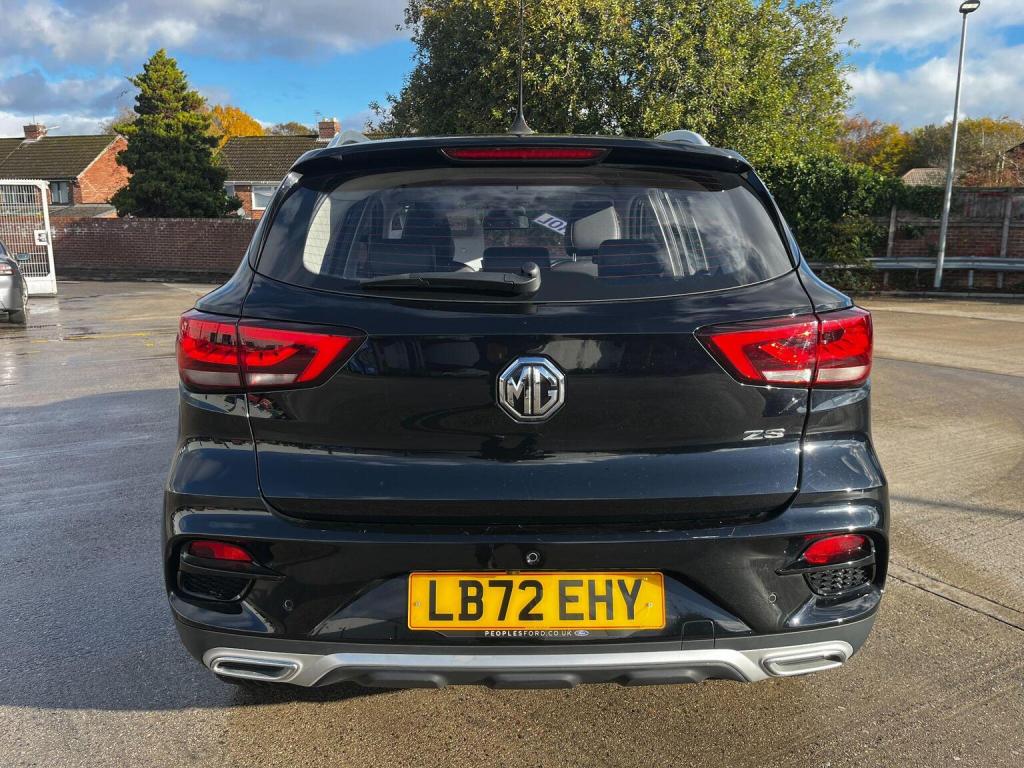 MG ZS