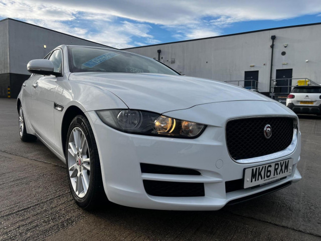 JAGUAR XE