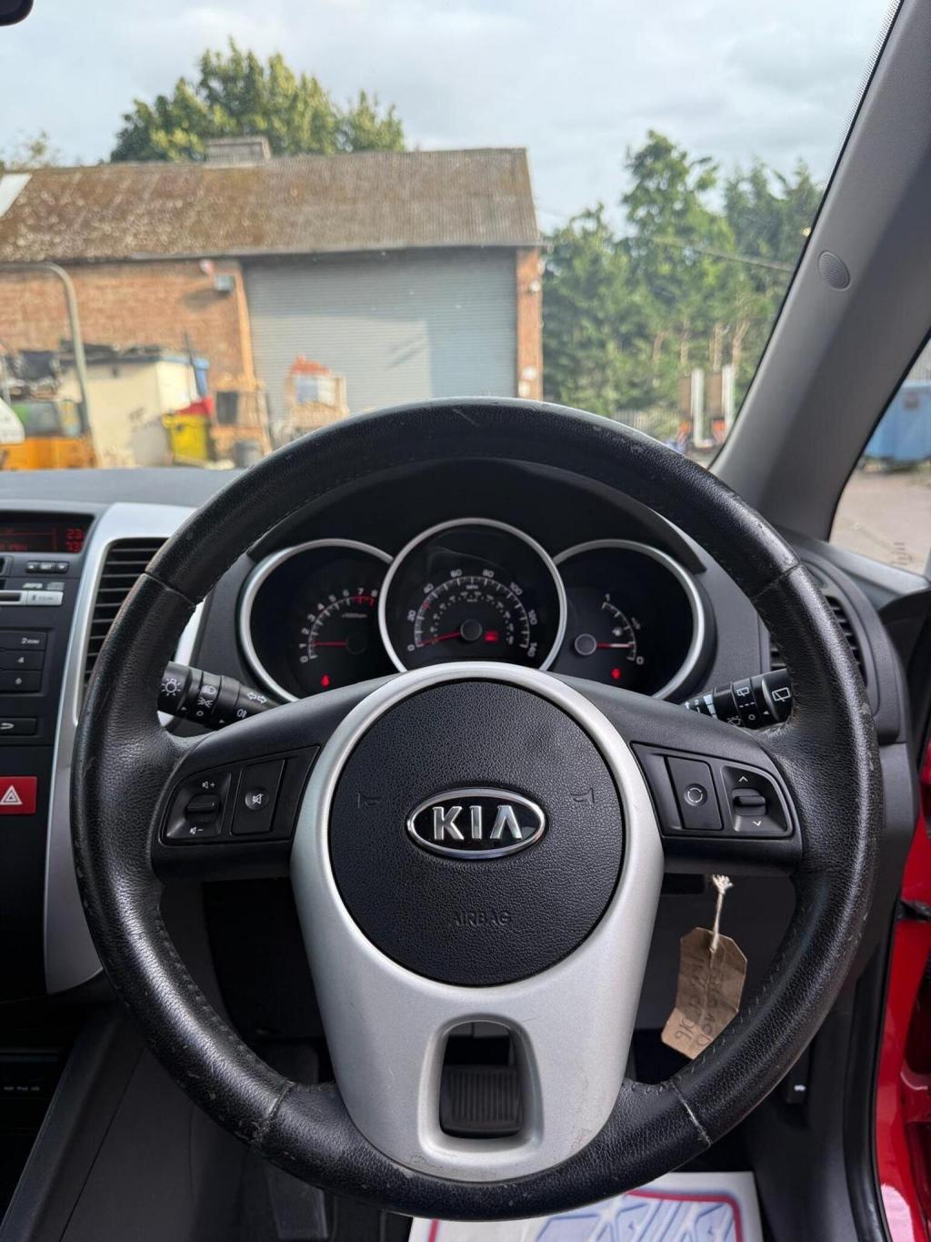 KIA VENGA