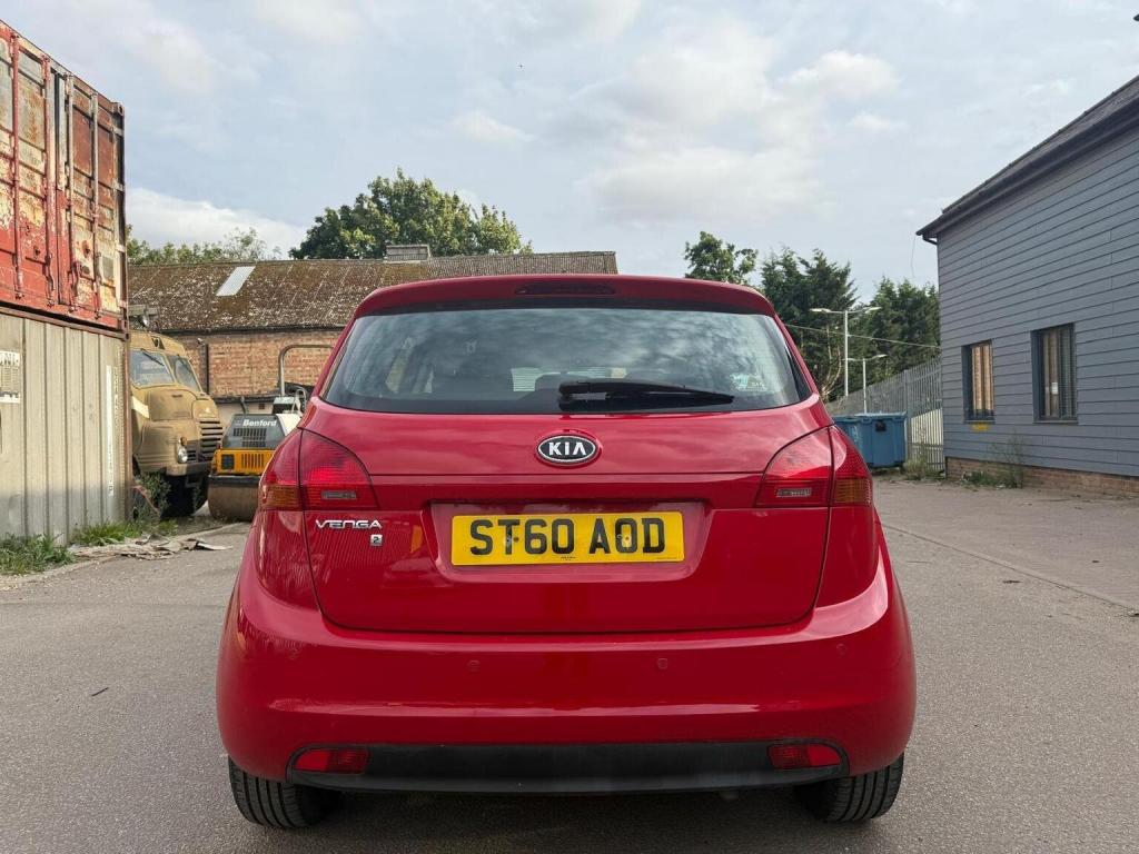 KIA VENGA