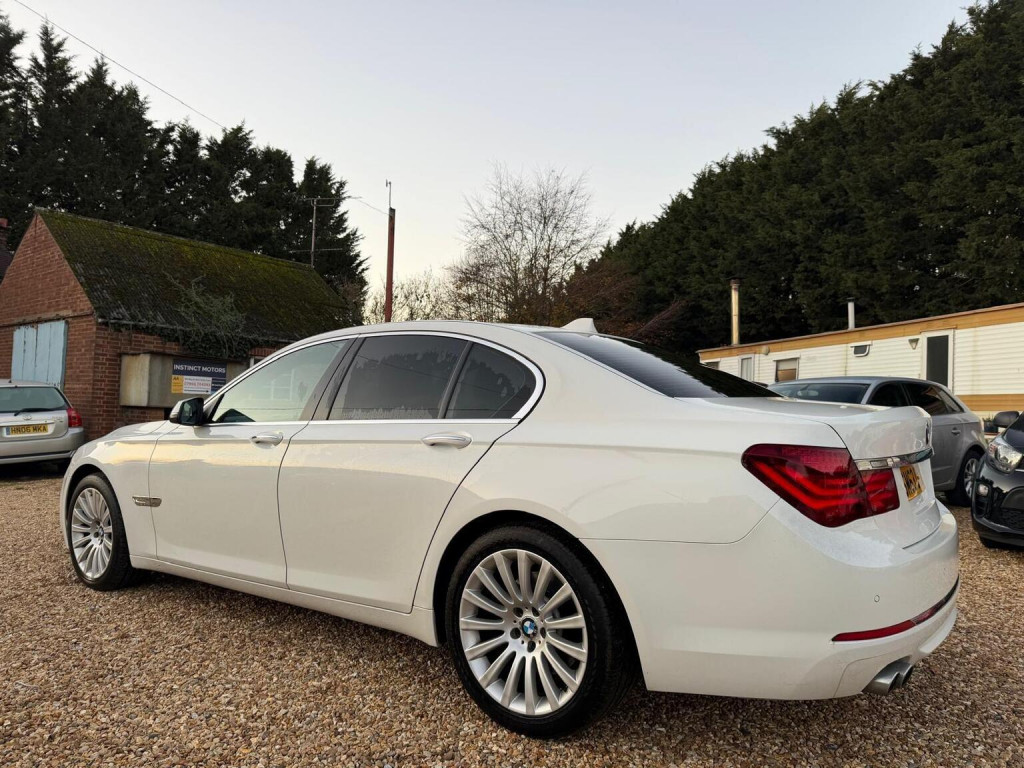 BMW 7 SERIES
