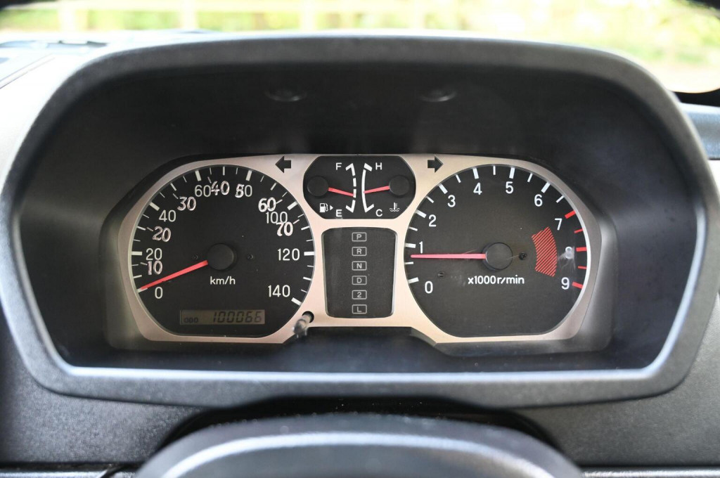 MITSUBISHI PAJERO