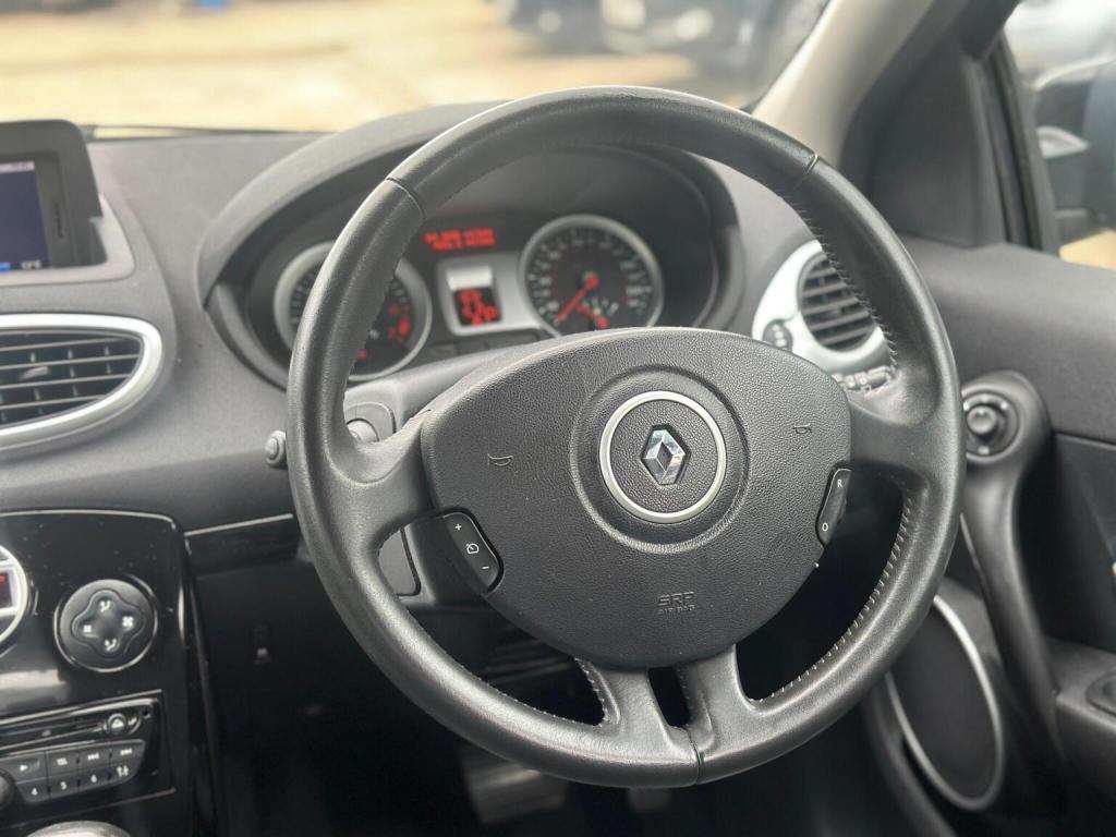 RENAULT CLIO