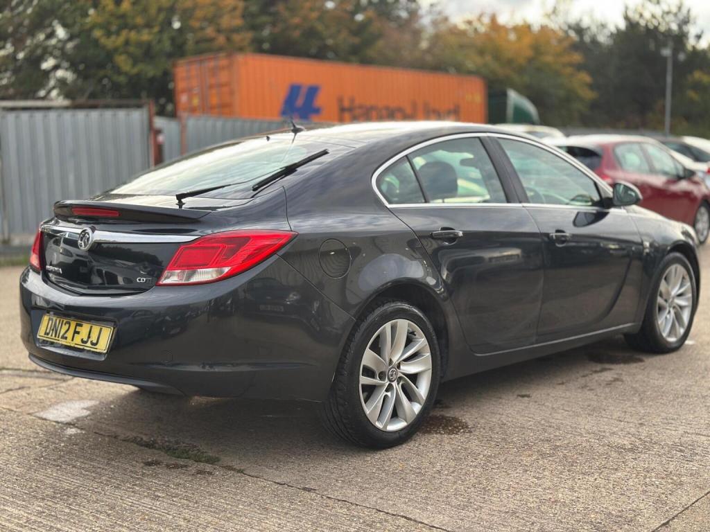 VAUXHALL INSIGNIA