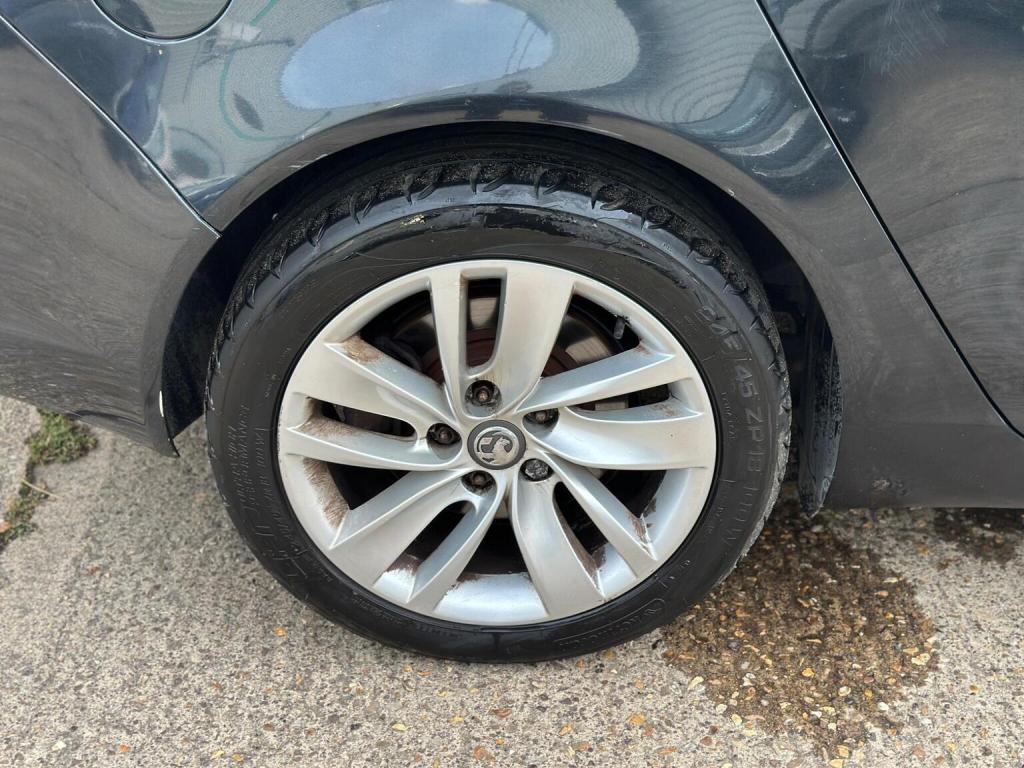VAUXHALL INSIGNIA