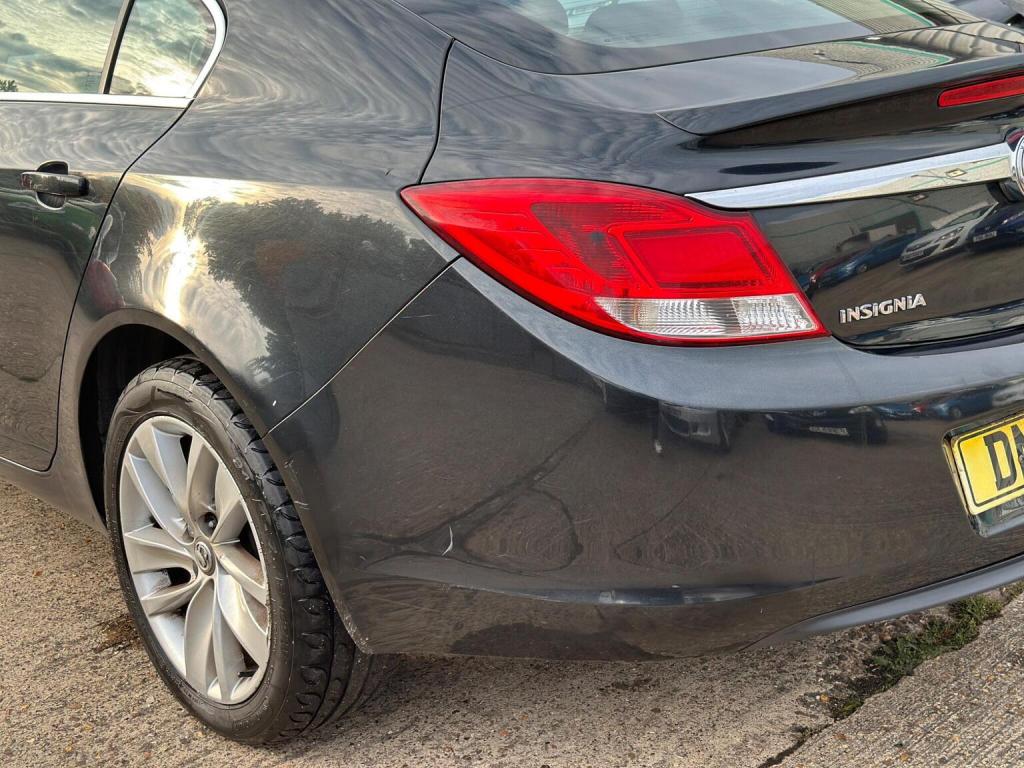 VAUXHALL INSIGNIA