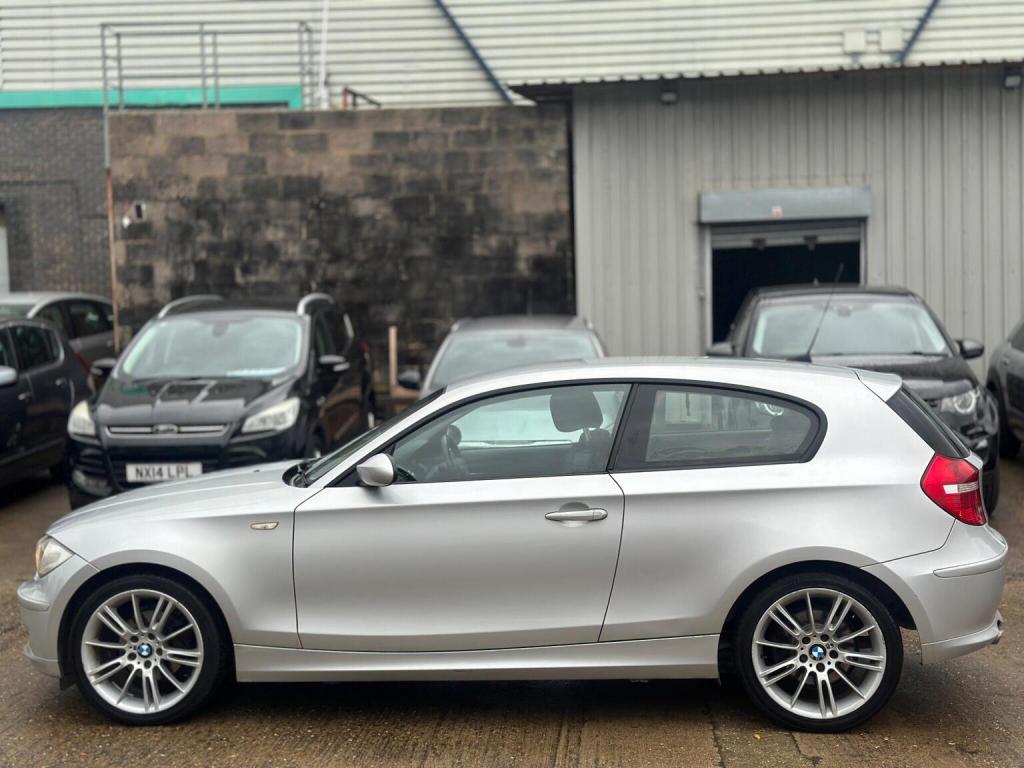 BMW 1 SERIES