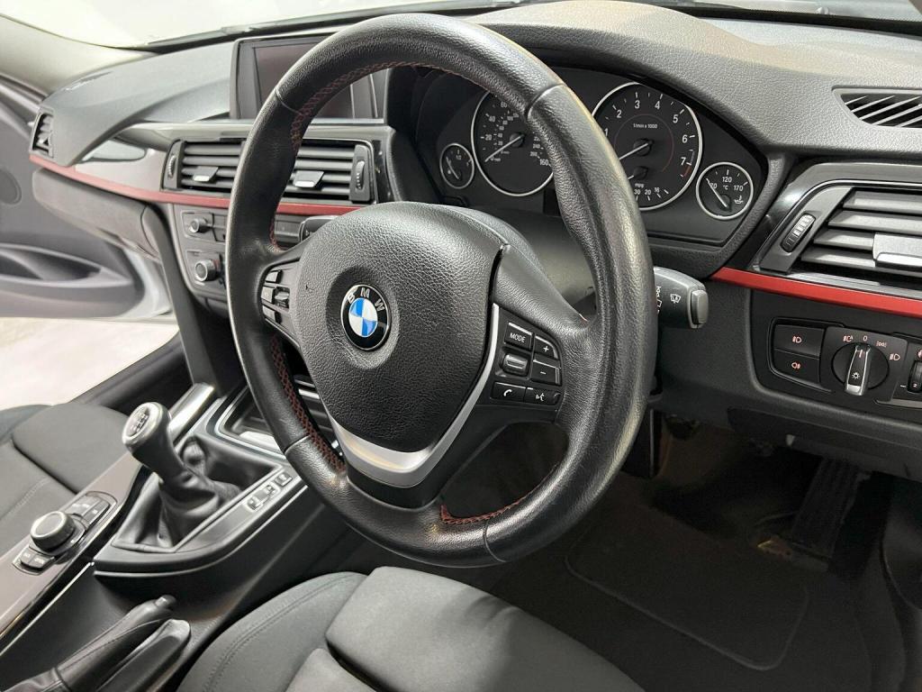 BMW 3 SERIES
