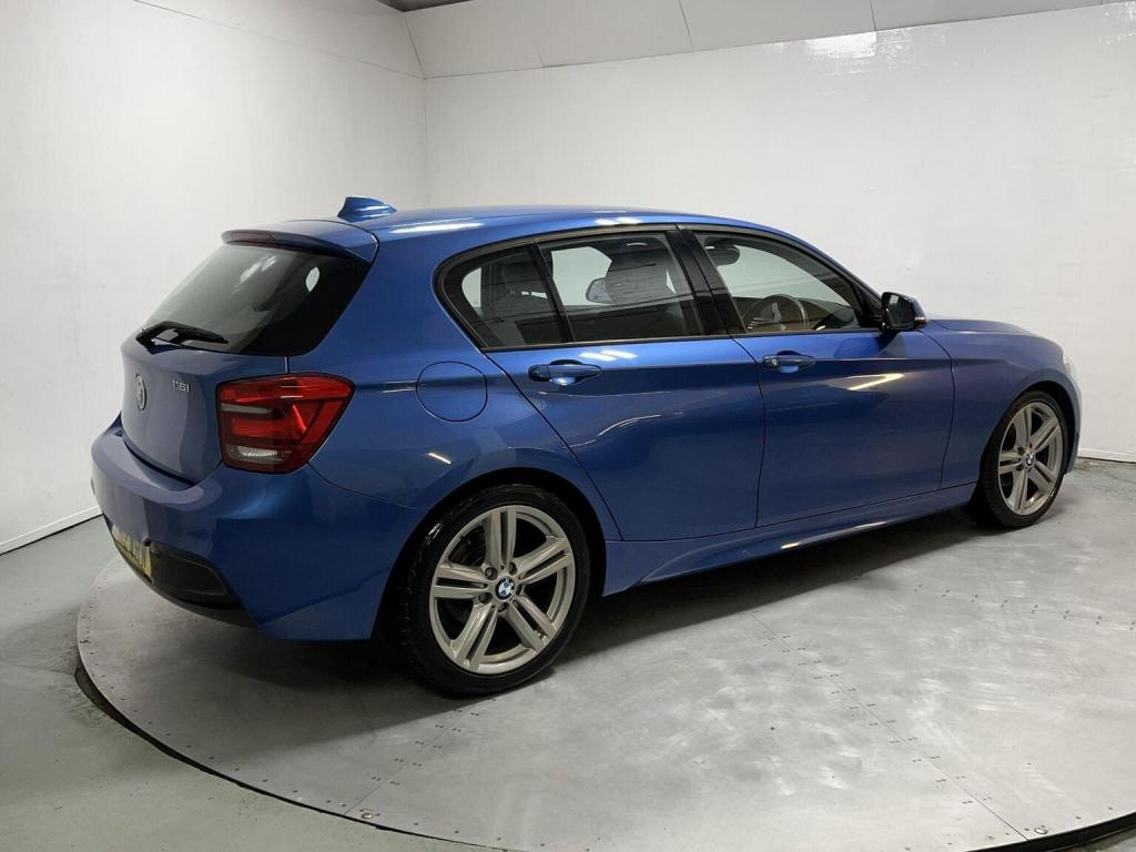 BMW 1 SERIES