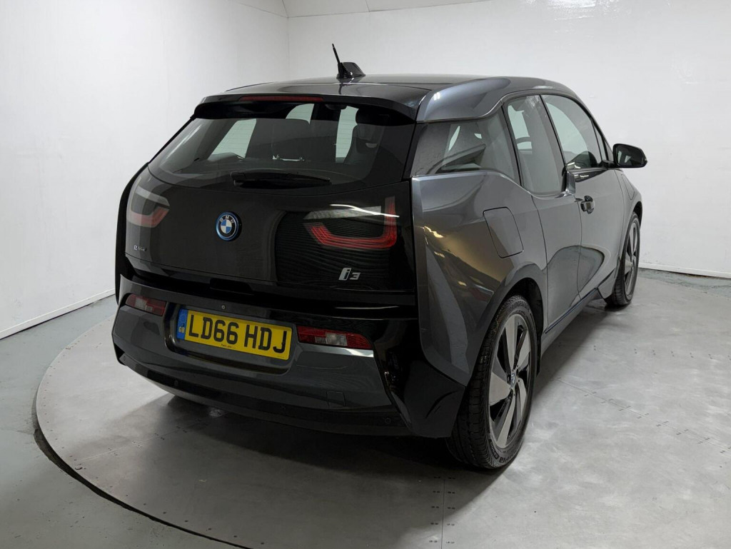 BMW I3