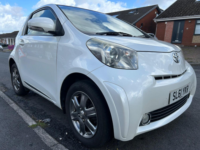 TOYOTA IQ 1.0 VVT-i 2