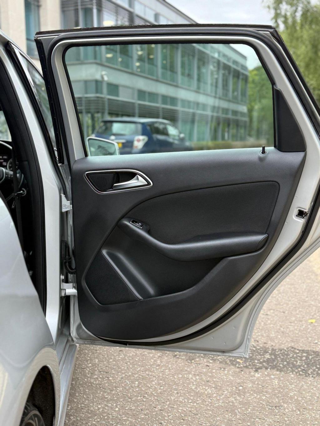 MERCEDES-BENZ B CLASS