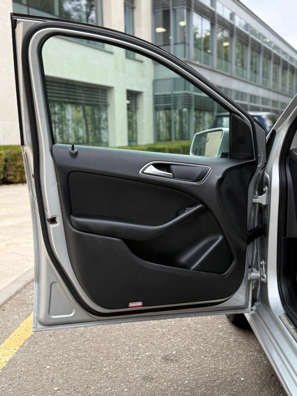 MERCEDES-BENZ B CLASS