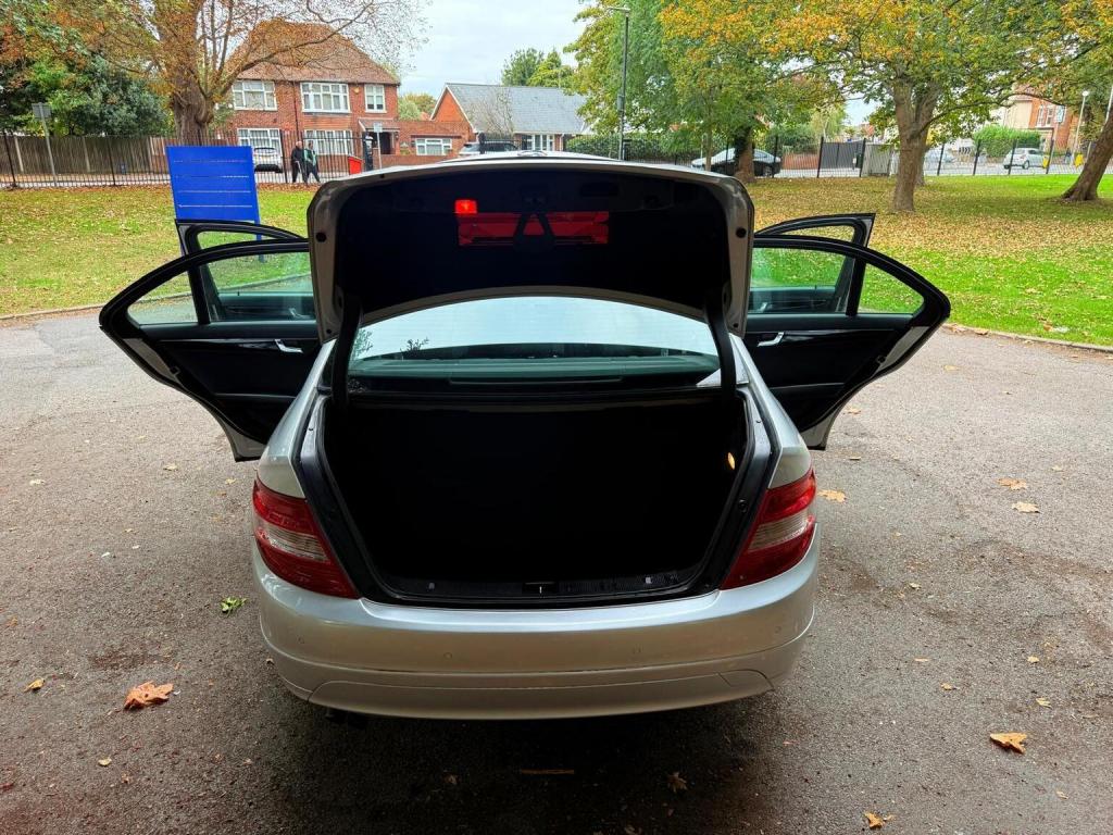 MERCEDES-BENZ C CLASS