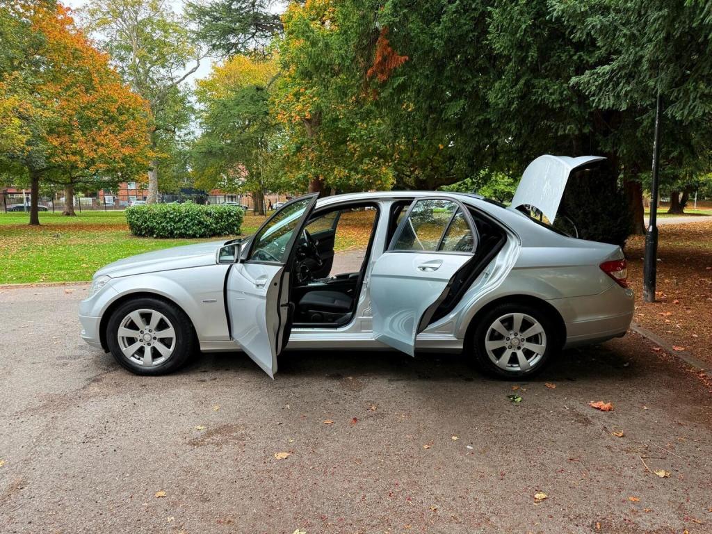 MERCEDES-BENZ C CLASS